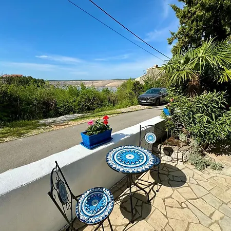 Apatmani Jugo I Bura דירה *