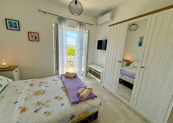 Apatmani Jugo I Bura דירה