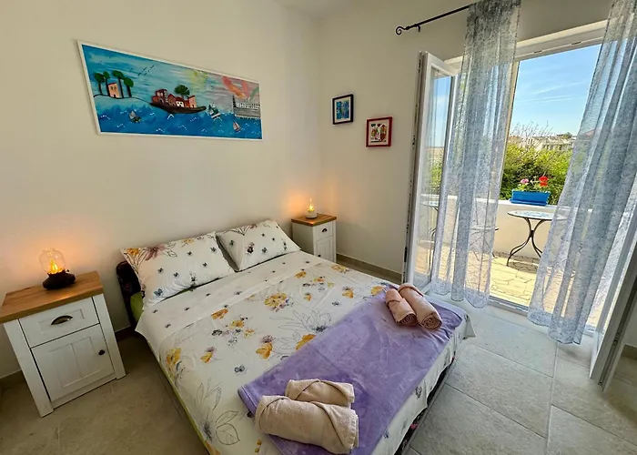 דירה Apatmani Jugo I Bura יאדראנובו