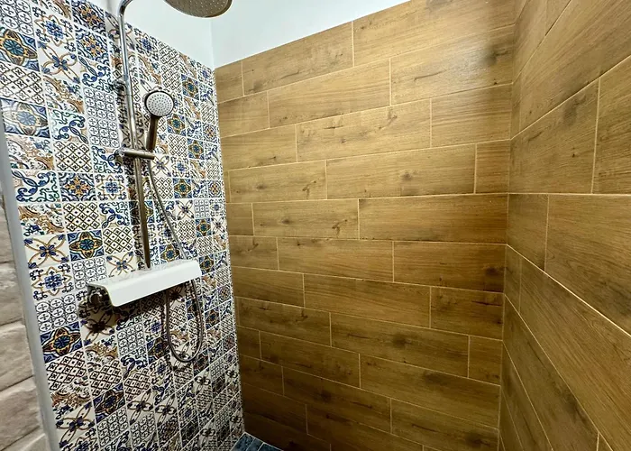 Apatmani Jugo I Bura דירה